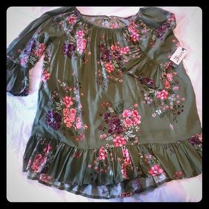 Floral Top NWT